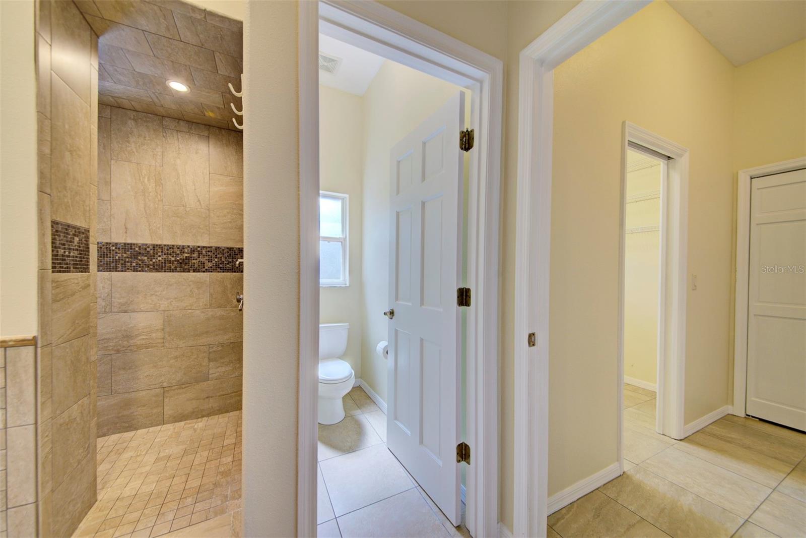 LAKE IN THE WOODS PH V - Residential