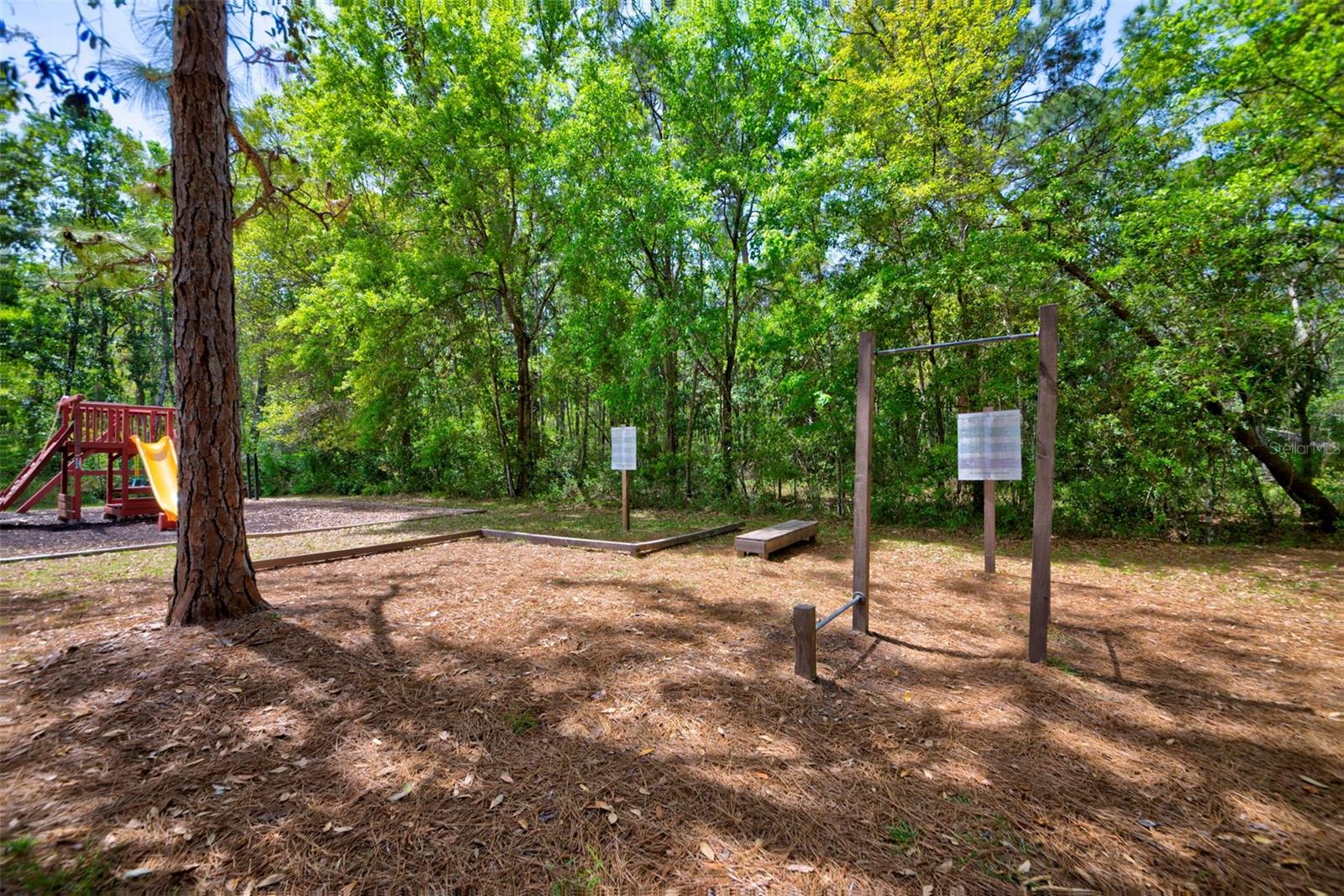 LAKE IN THE WOODS PH V - Residential