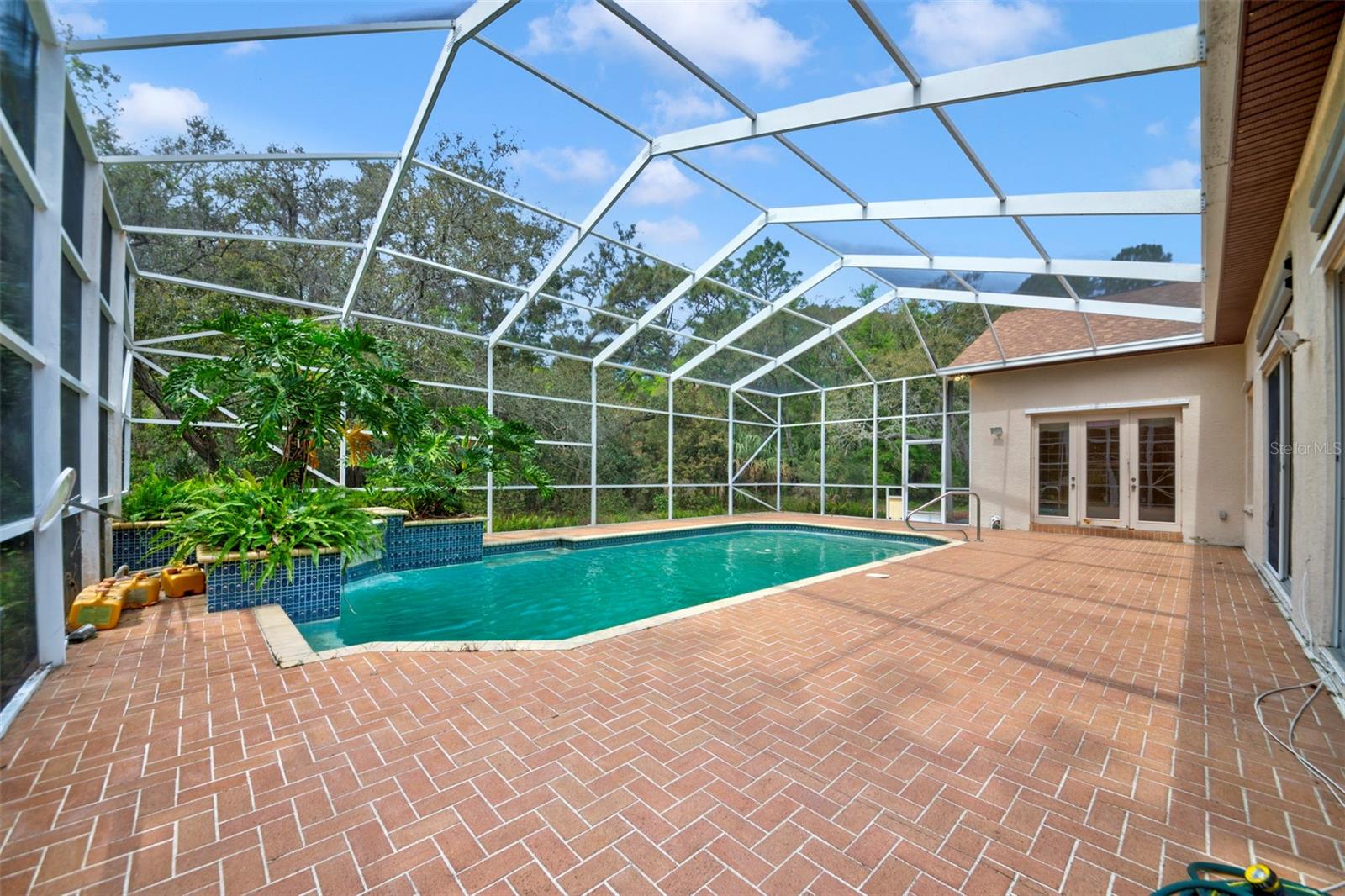 LAKE IN THE WOODS PH V - Residential