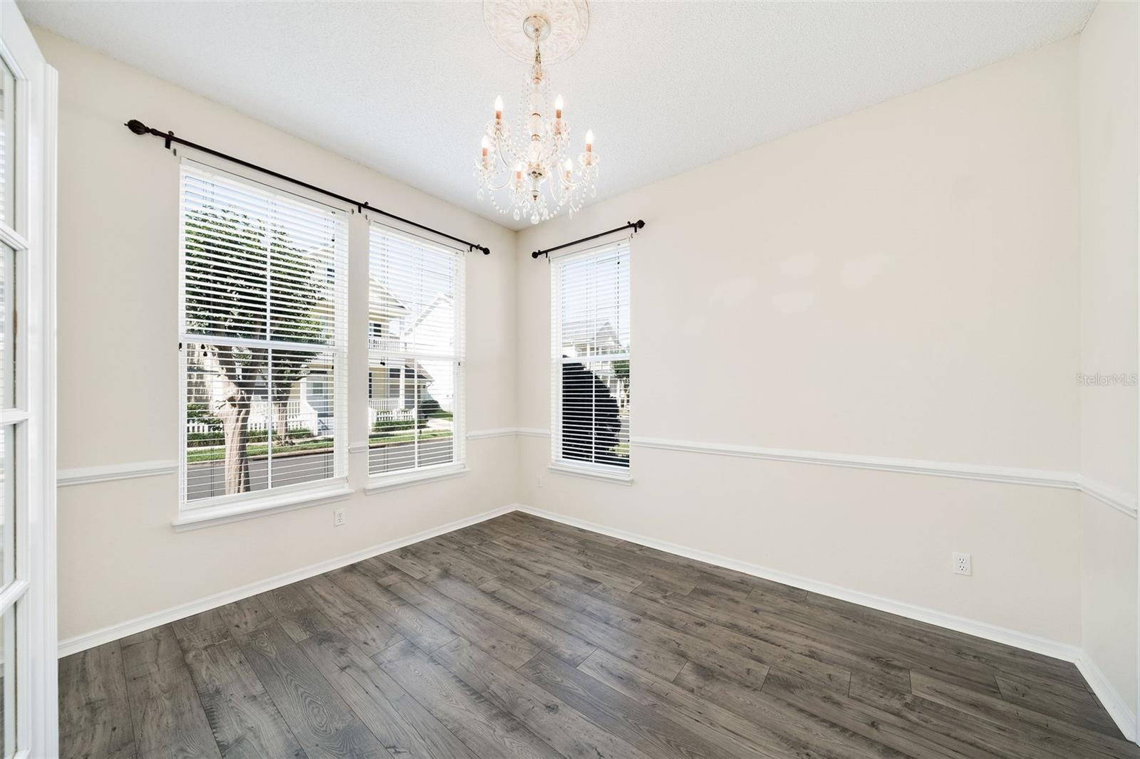 121 LONGVIEW AVENUE