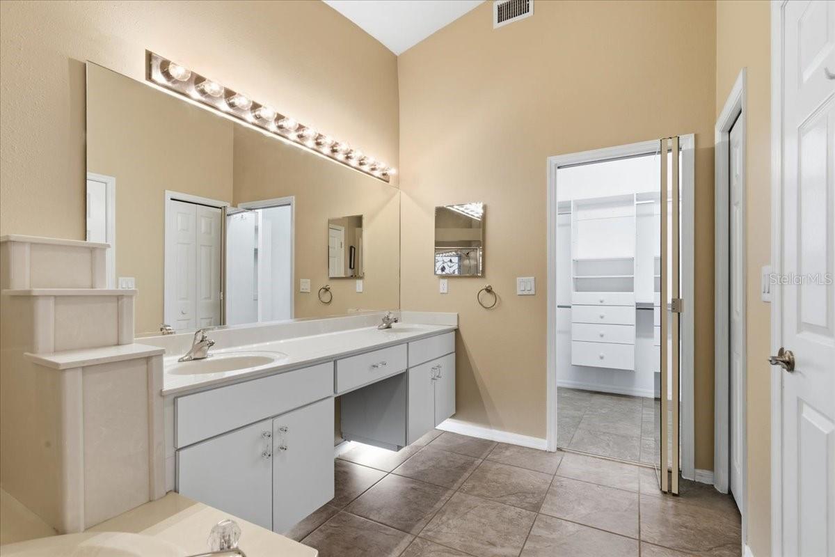 RIVER HILLS / FAIRWAY ONE - Residential