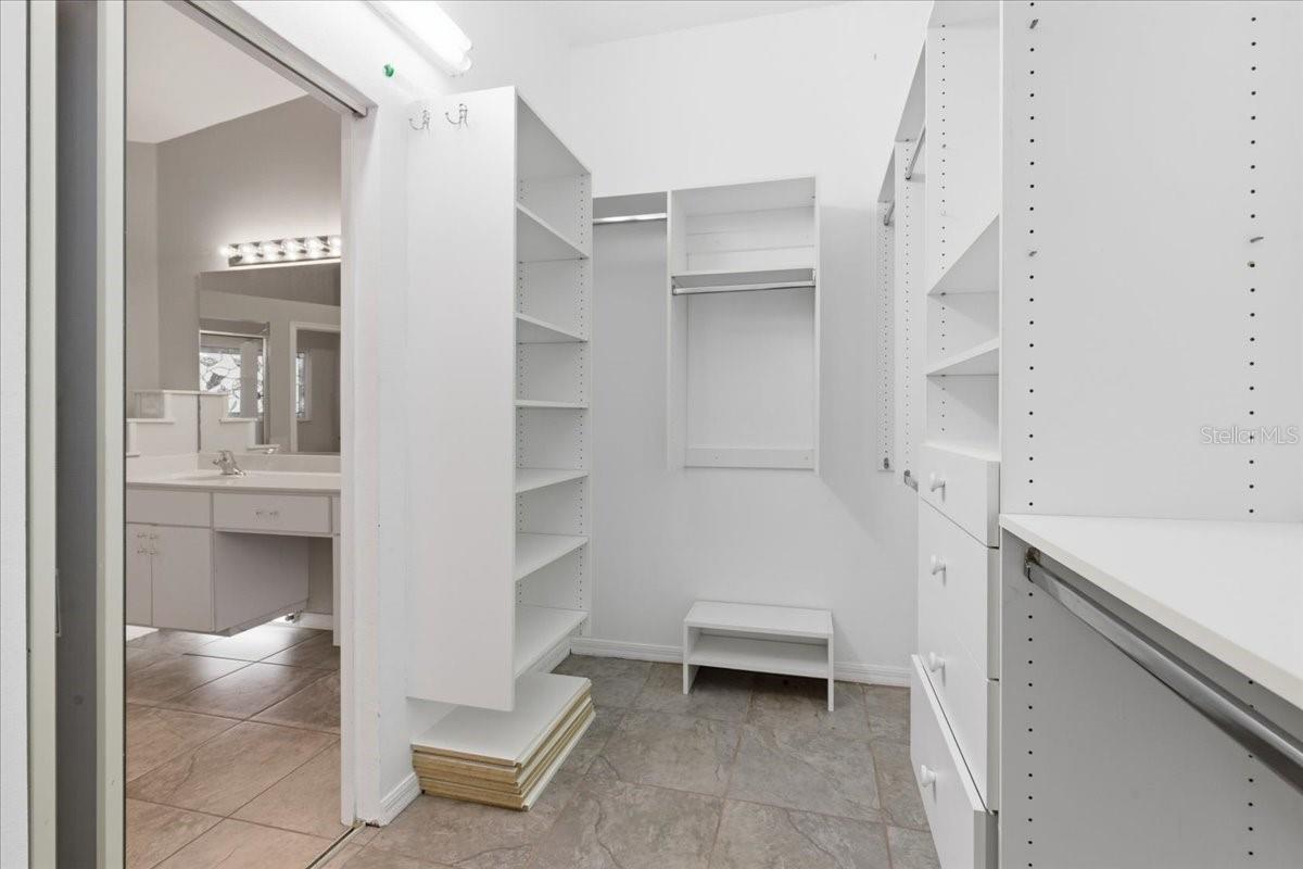 RIVER HILLS / FAIRWAY ONE - Residential