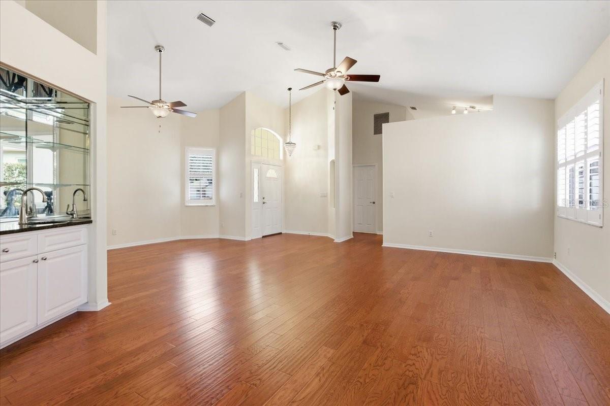 RIVER HILLS / FAIRWAY ONE - Residential