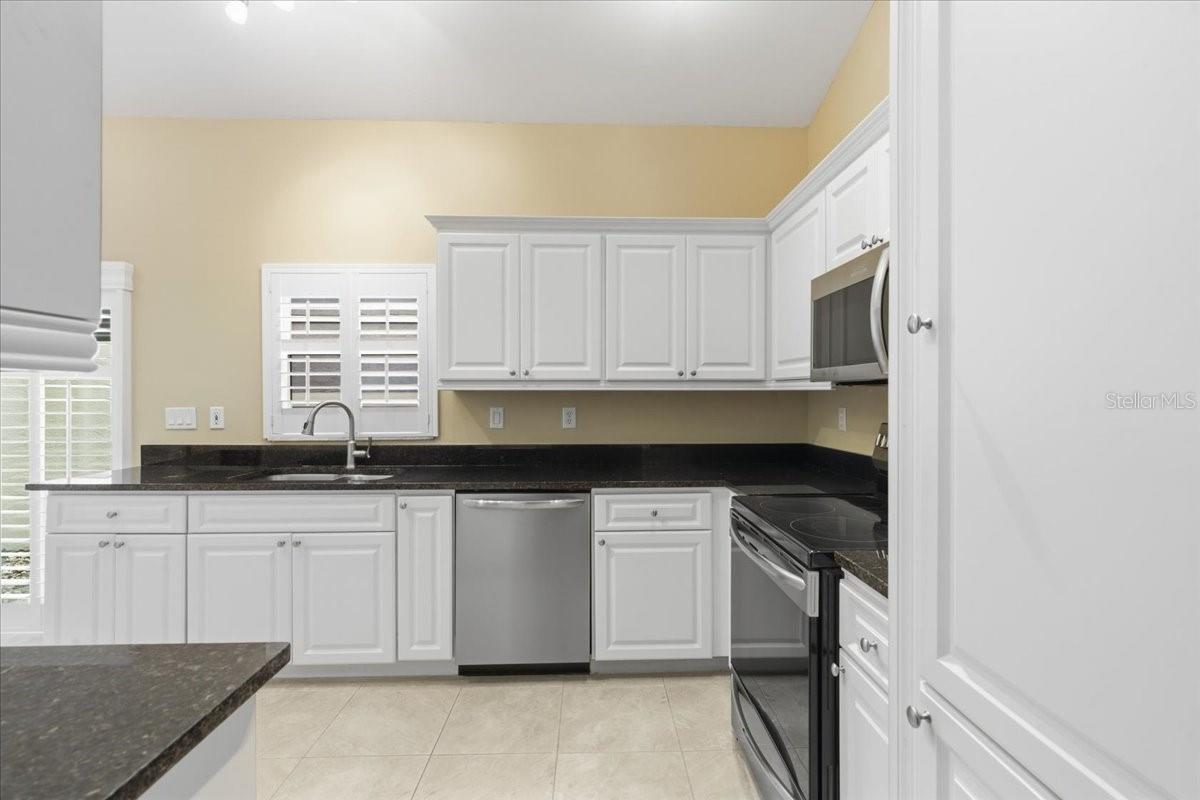 RIVER HILLS / FAIRWAY ONE - Residential