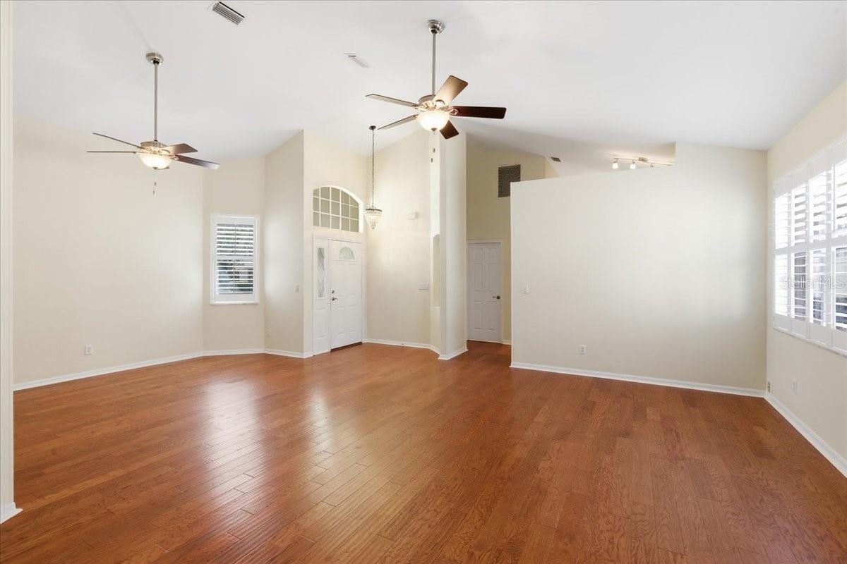 RIVER HILLS / FAIRWAY ONE - Residential