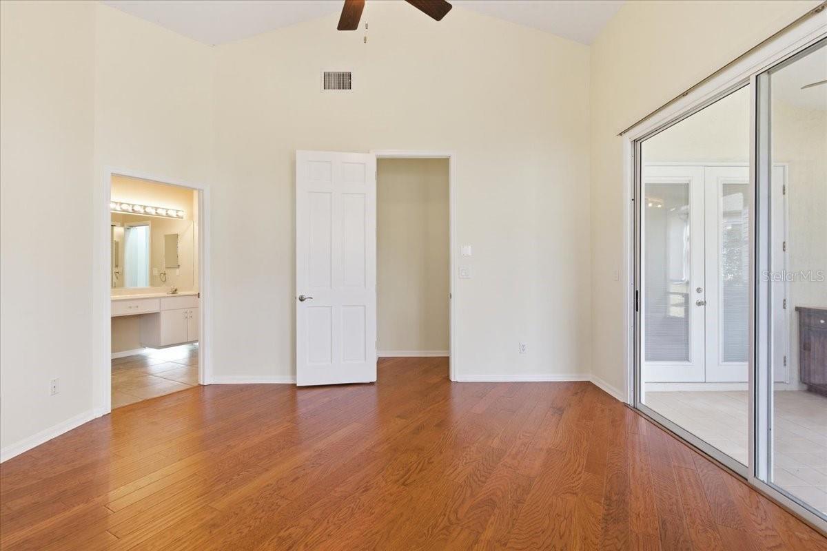 RIVER HILLS / FAIRWAY ONE - Residential