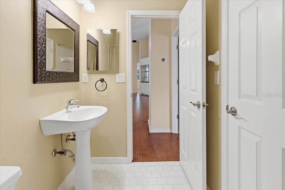 RIVER HILLS / FAIRWAY ONE - Residential