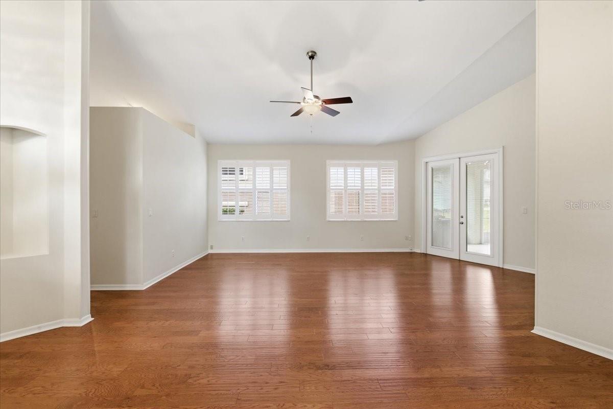 RIVER HILLS / FAIRWAY ONE - Residential