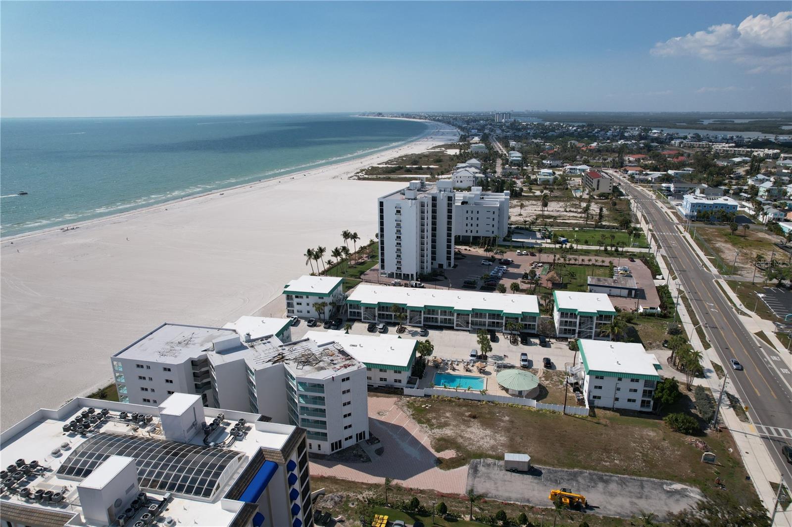 SUNSET CONDO - Residential