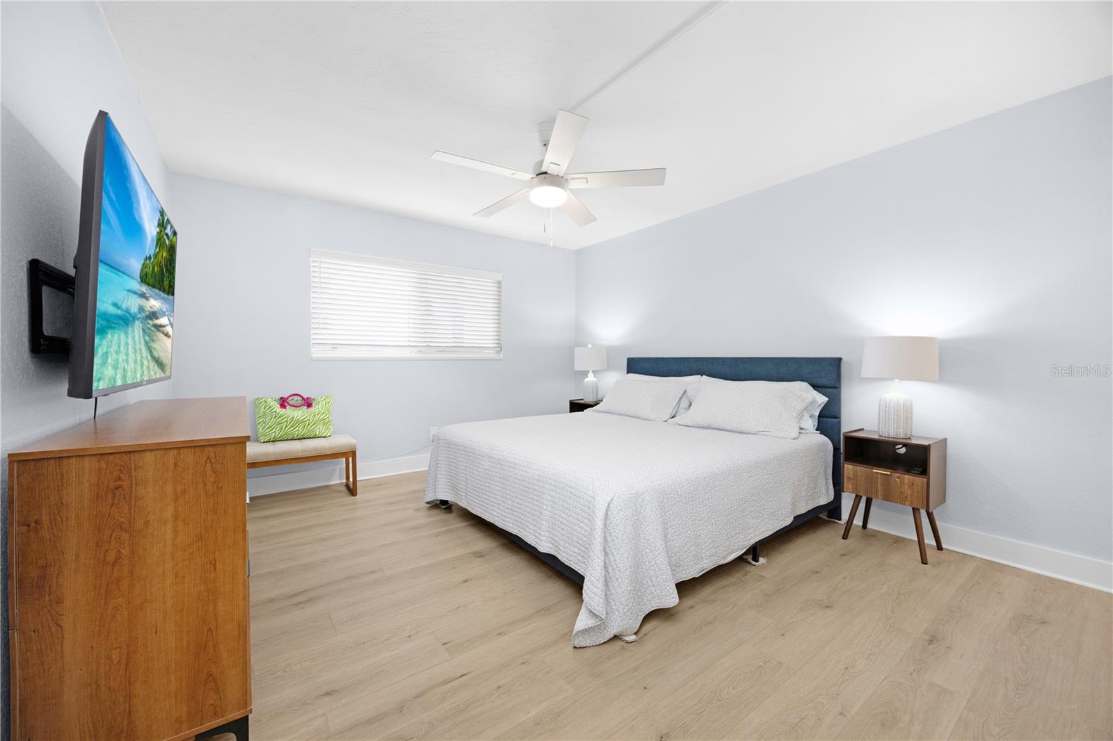 SUNSET CONDO - Residential