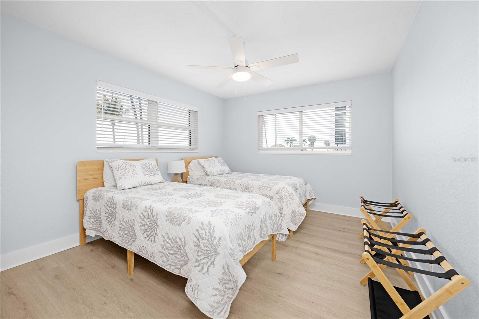 SUNSET CONDO - Residential