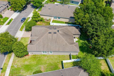 A home in DELAND