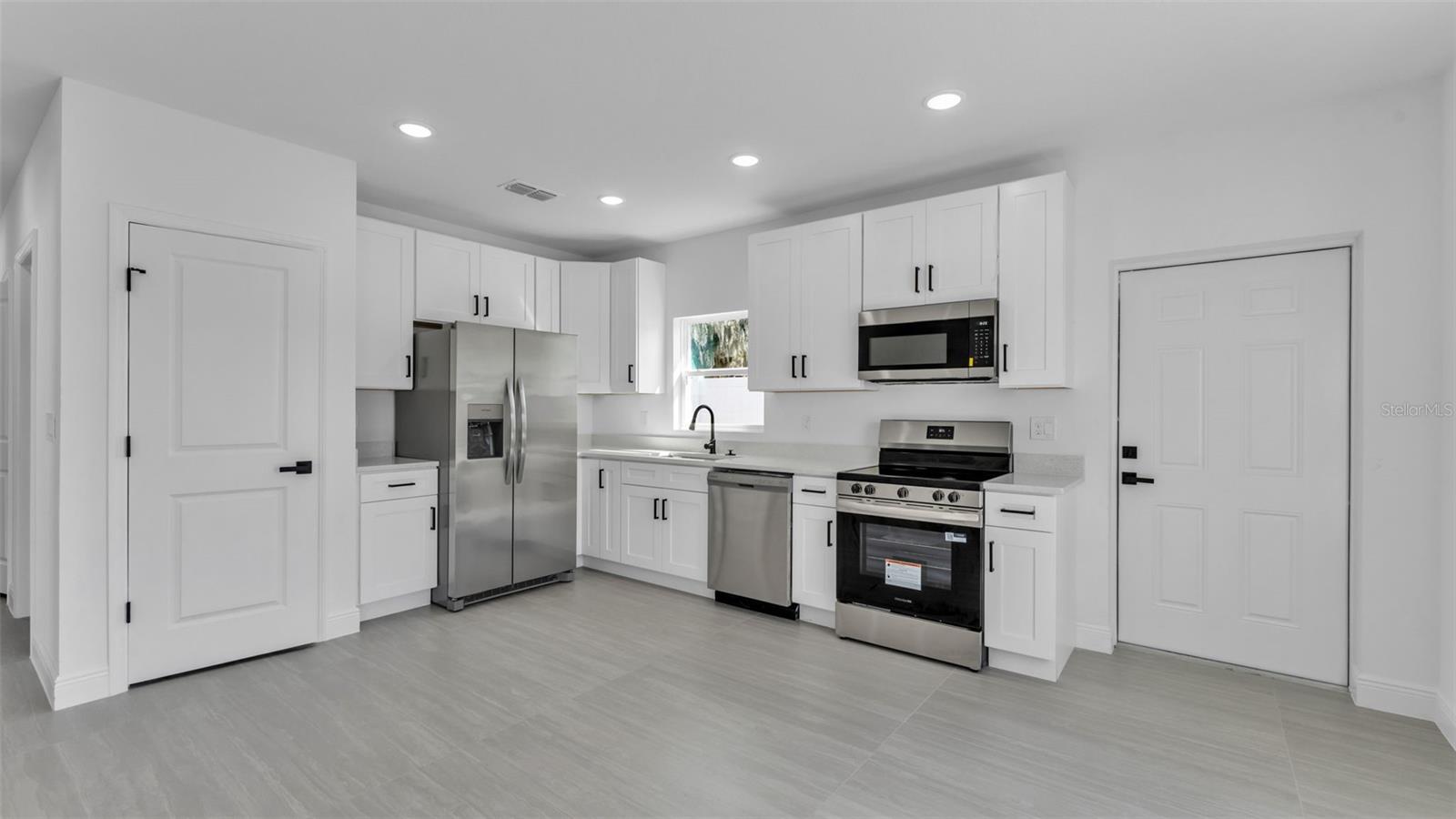 LINCOLN SUB - Residential