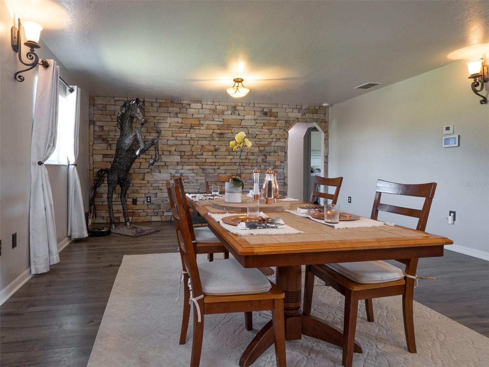 CARDINAL HILL COMPLEX - Residential