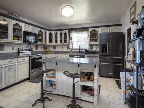 Tiny photo for 11403 N Magnolia Avenue, Ocala, FL 34475 (MLS # OM710261)