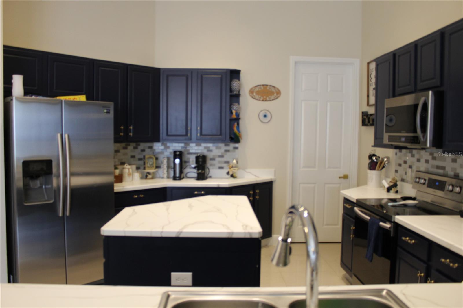 BELLALAGO PH 4P - Residential