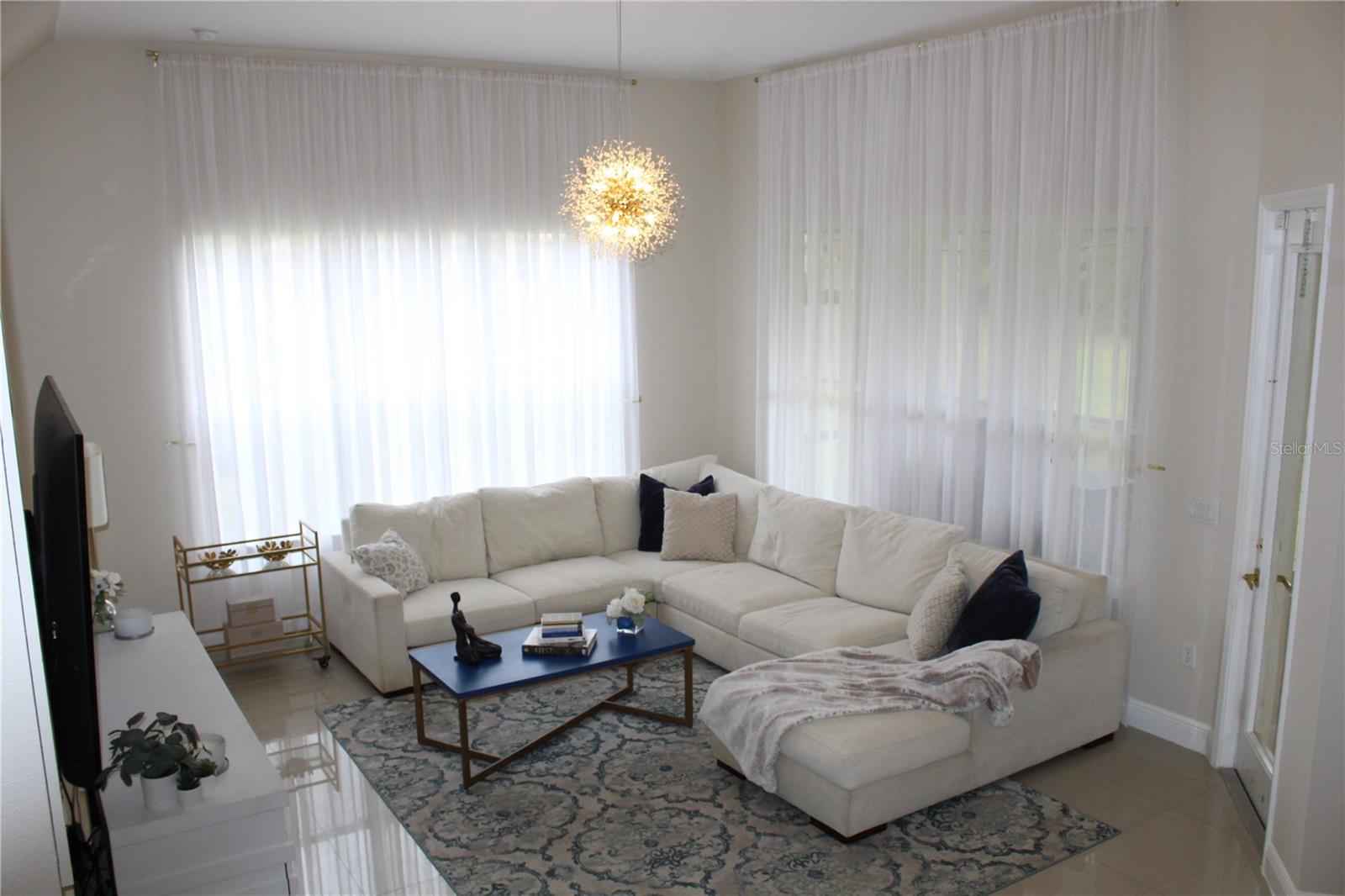 BELLALAGO PH 4P - Residential