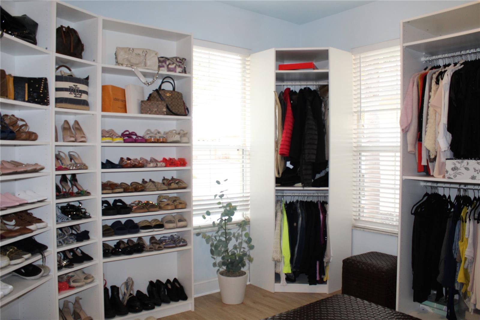 BELLALAGO PH 4P - Residential