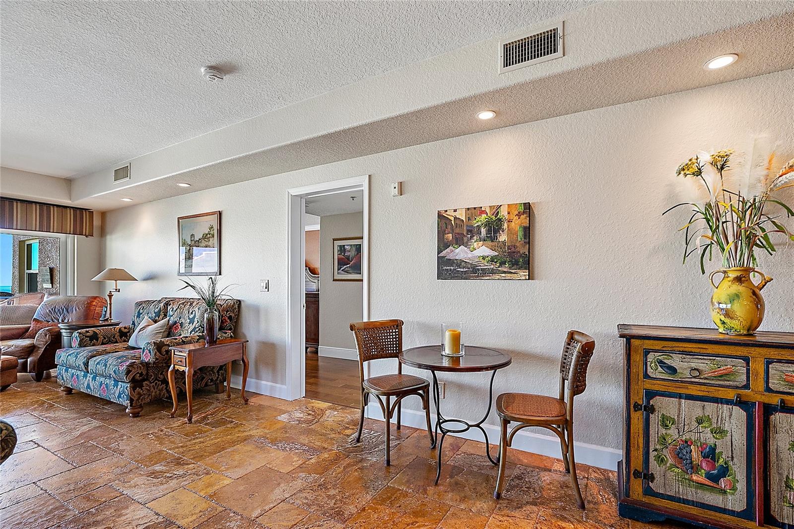 1090 PINELLAS BAYWAY S A5