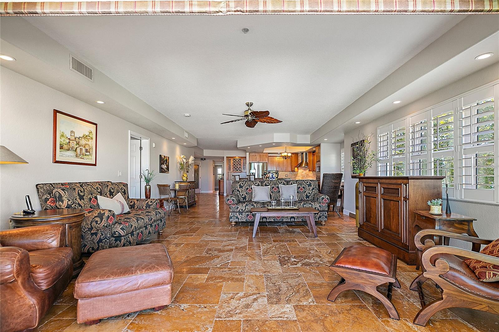 1090 PINELLAS BAYWAY S A5