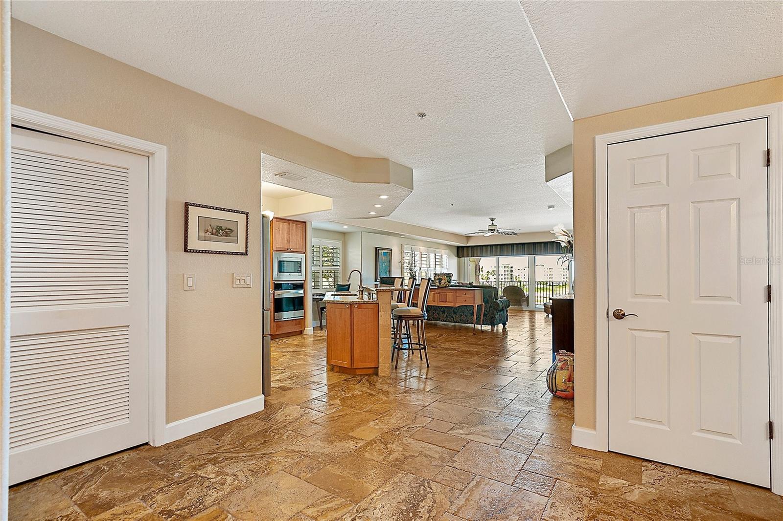 1090 PINELLAS BAYWAY S A5