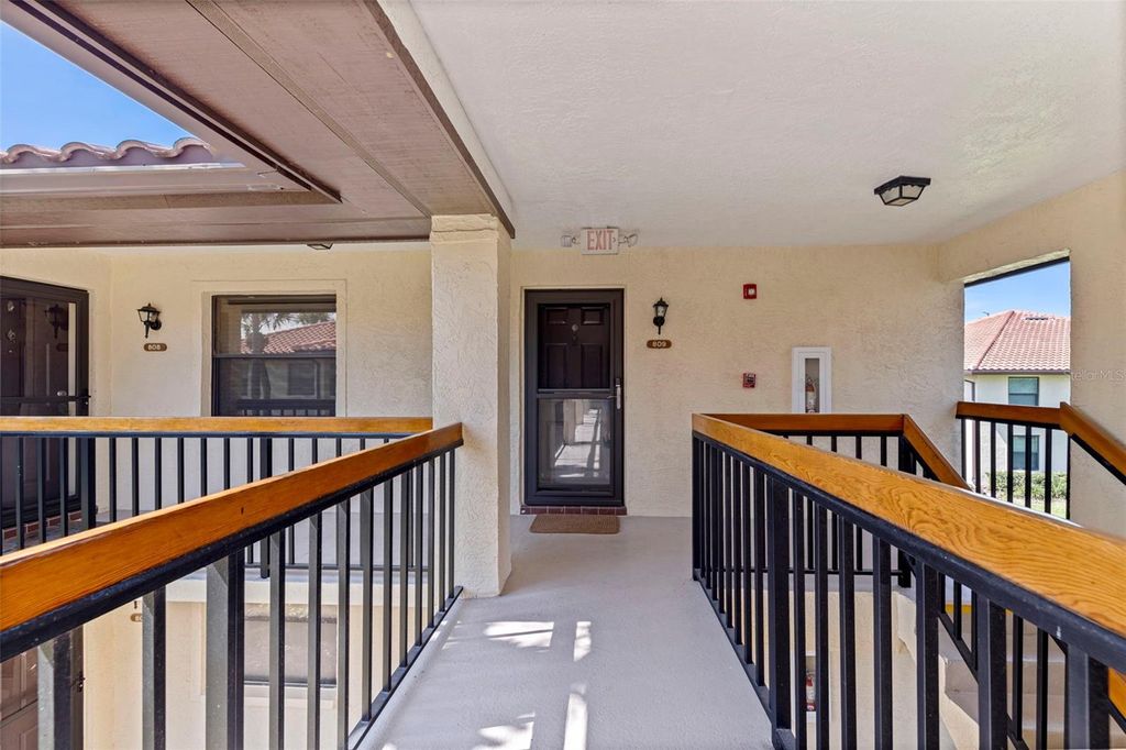 Photo of 809 Hammock Pine Boulevard, Clearwater, FL 33761 (MLS # TB8408494)