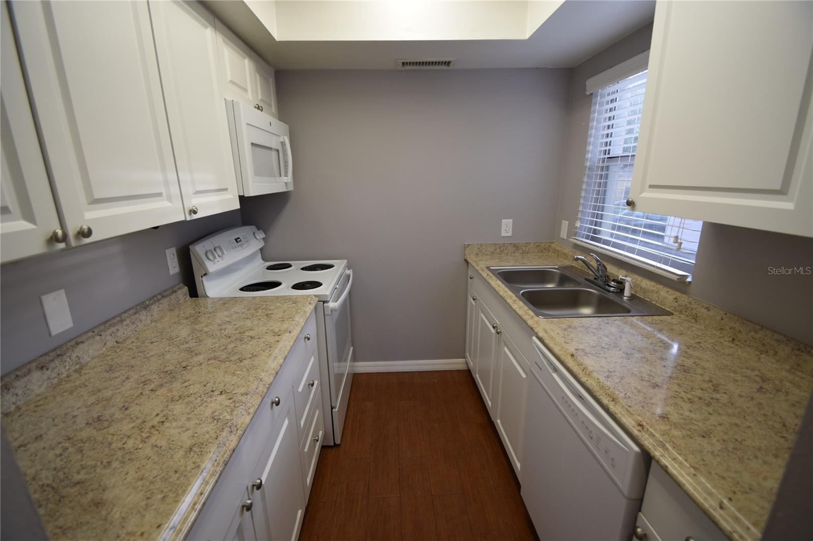 LAKE HUNTER HEIGHTS - Residential Lease