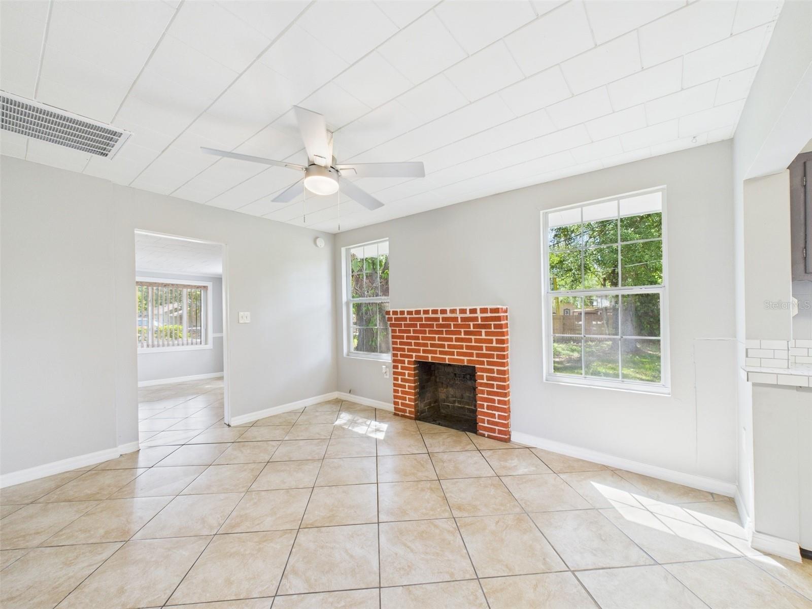 WAVERLY MANOR - Residential