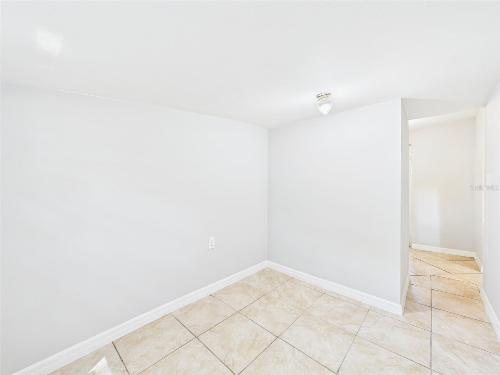 WAVERLY MANOR - Residential