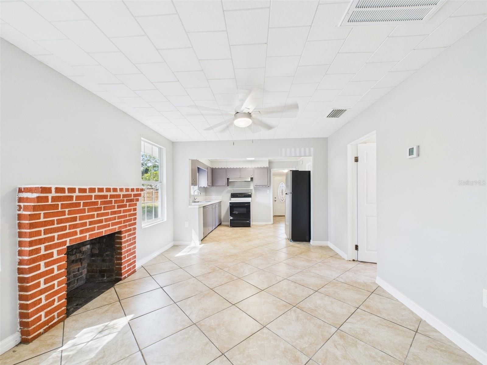 WAVERLY MANOR - Residential