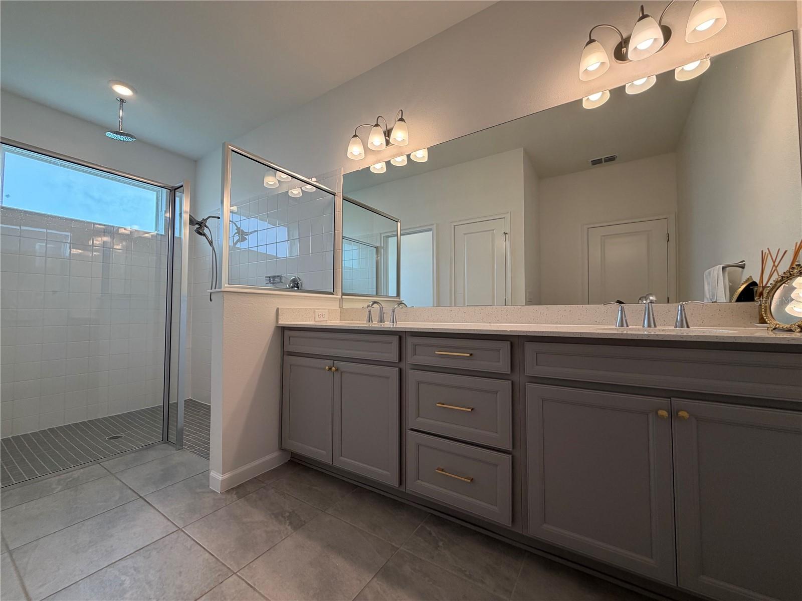 NORTH RIVER RANCH PH IB & ID EAST - Residential