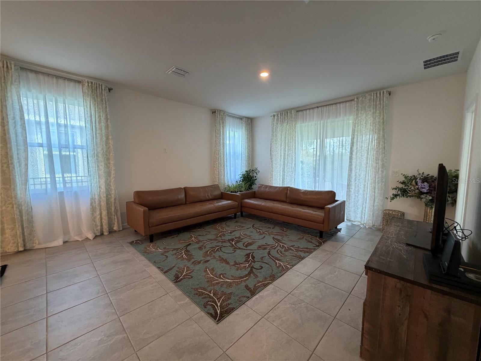 NORTH RIVER RANCH PH IB & ID EAST - Residential