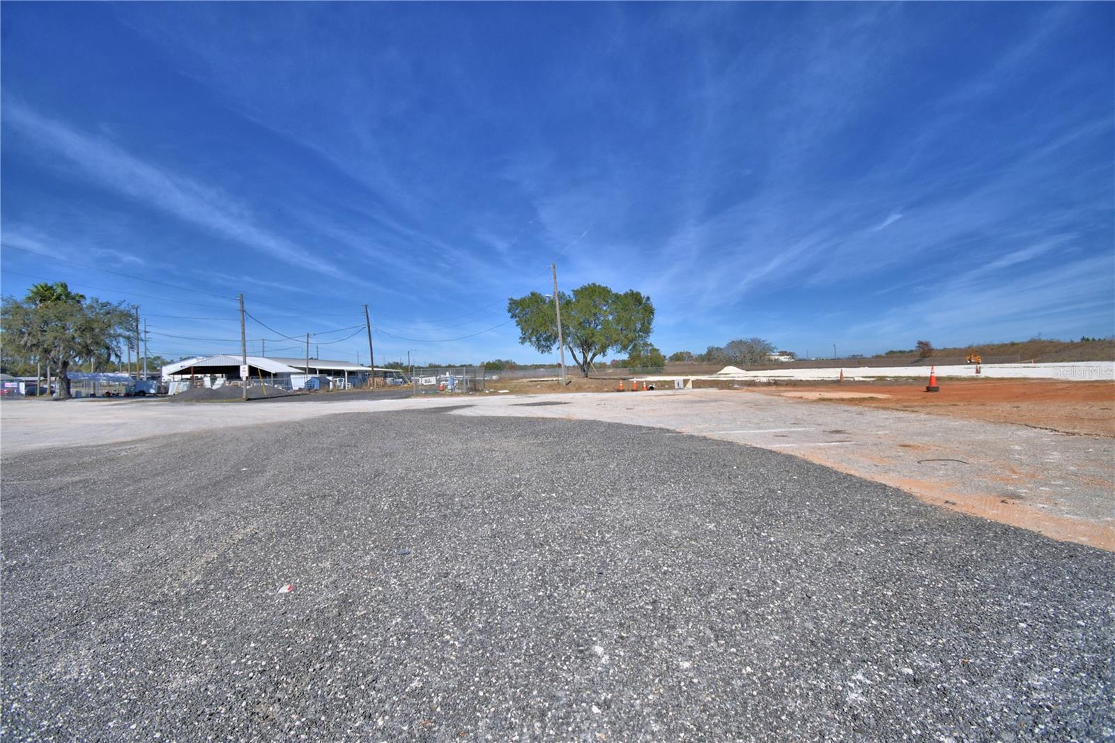 ACREAGE - Commercial Sale