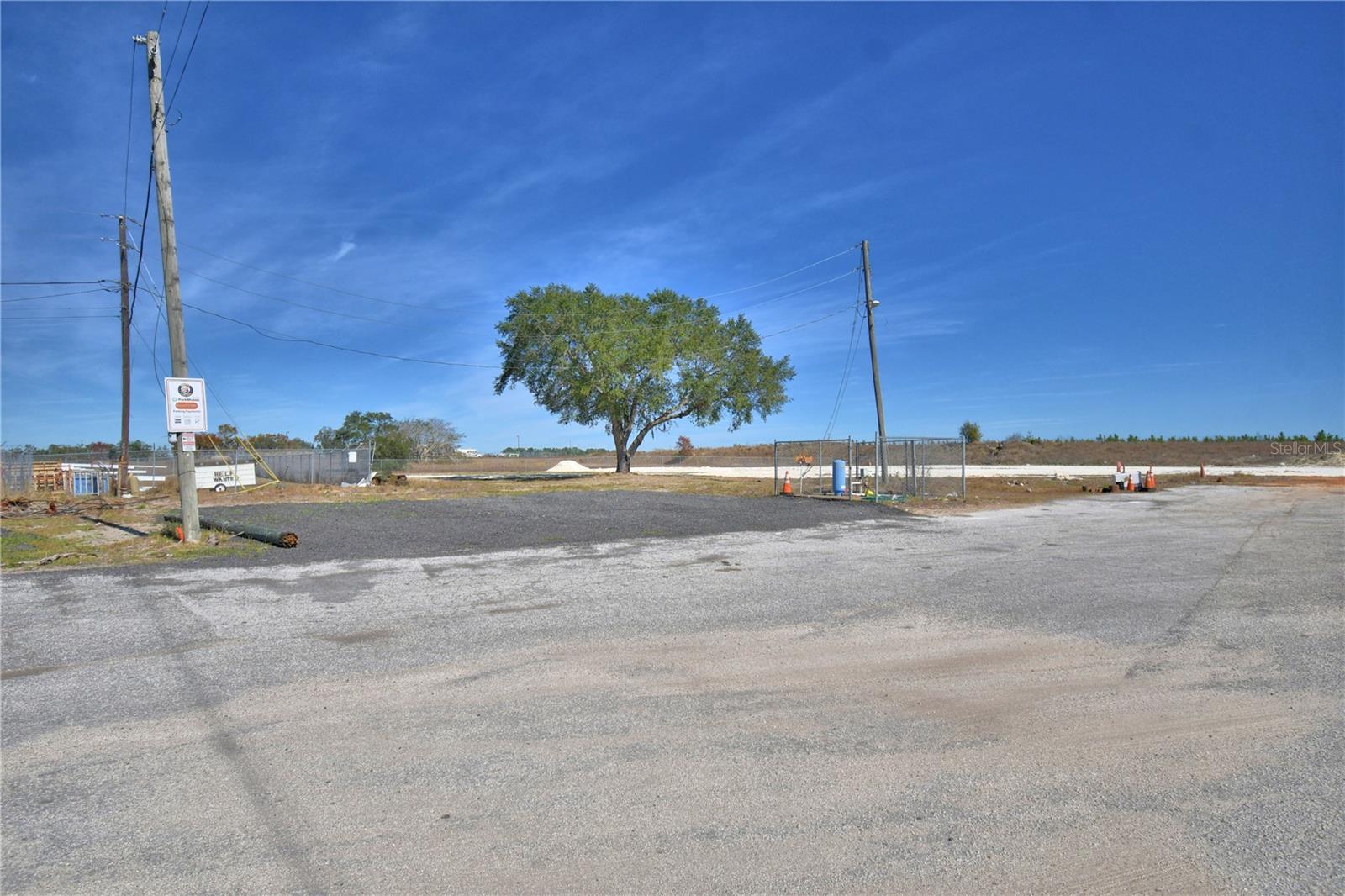 ACREAGE - Commercial Sale