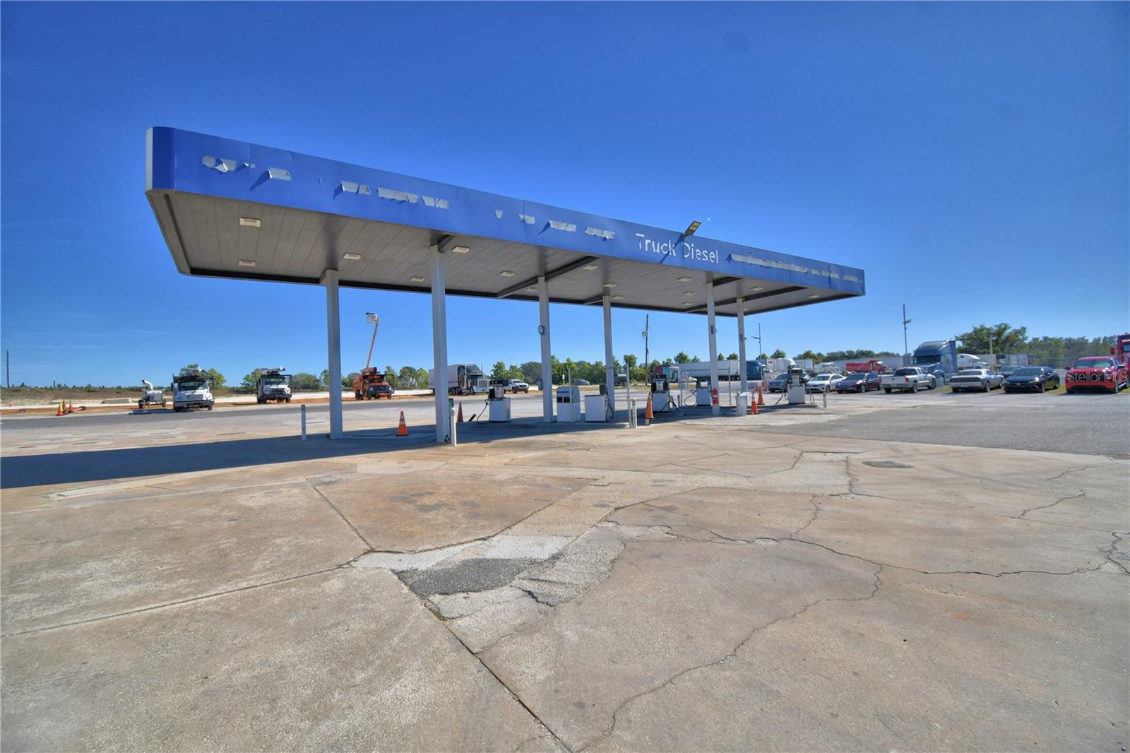 ACREAGE - Commercial Sale