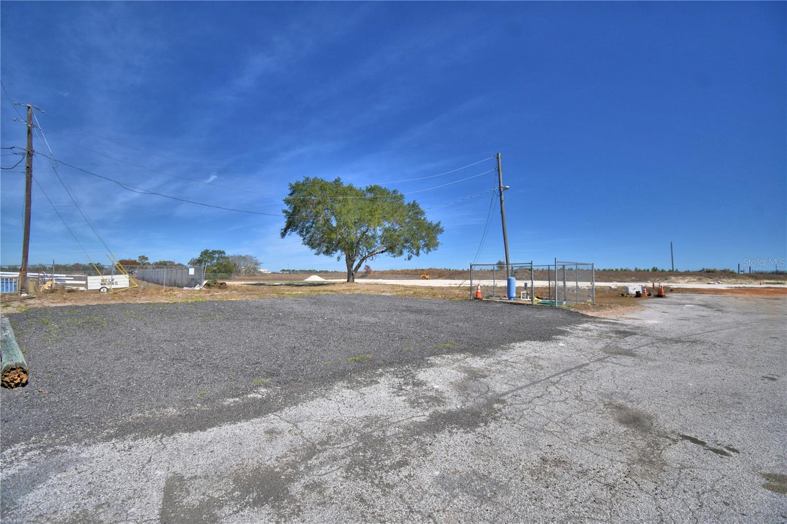 ACREAGE - Commercial Sale