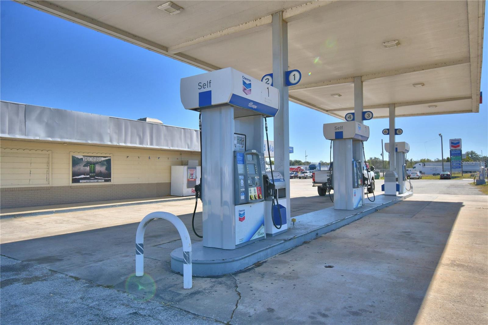 ACREAGE - Commercial Sale