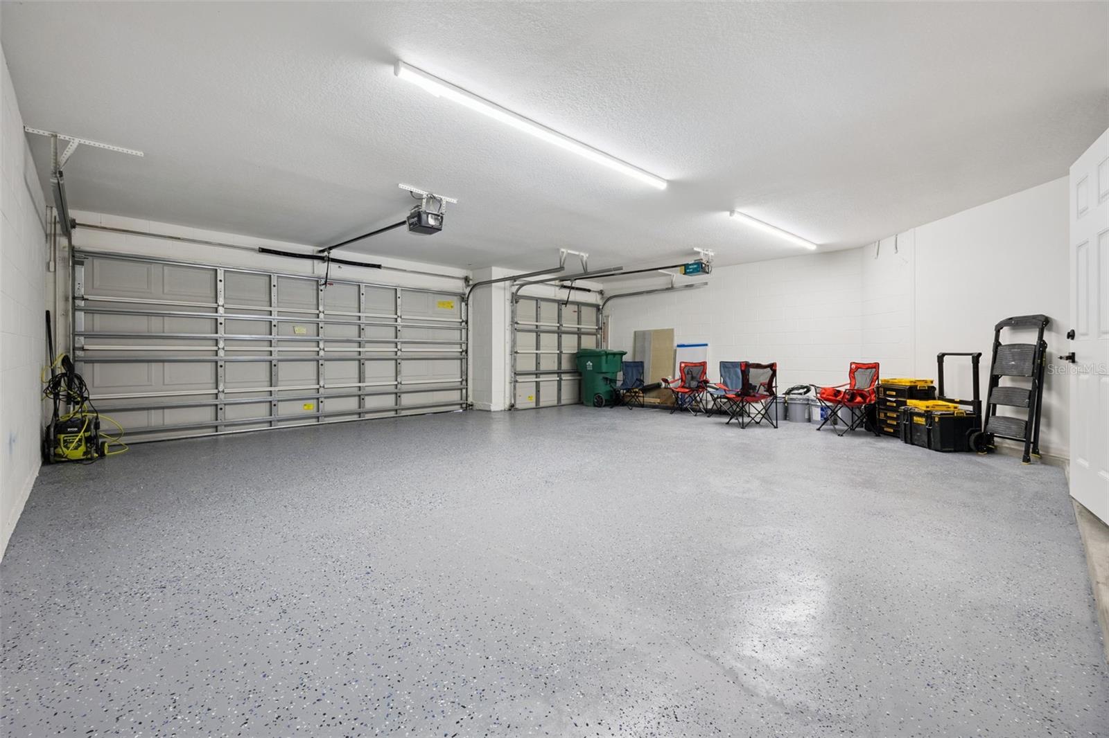 ISLAND POINTE SUB - Residential