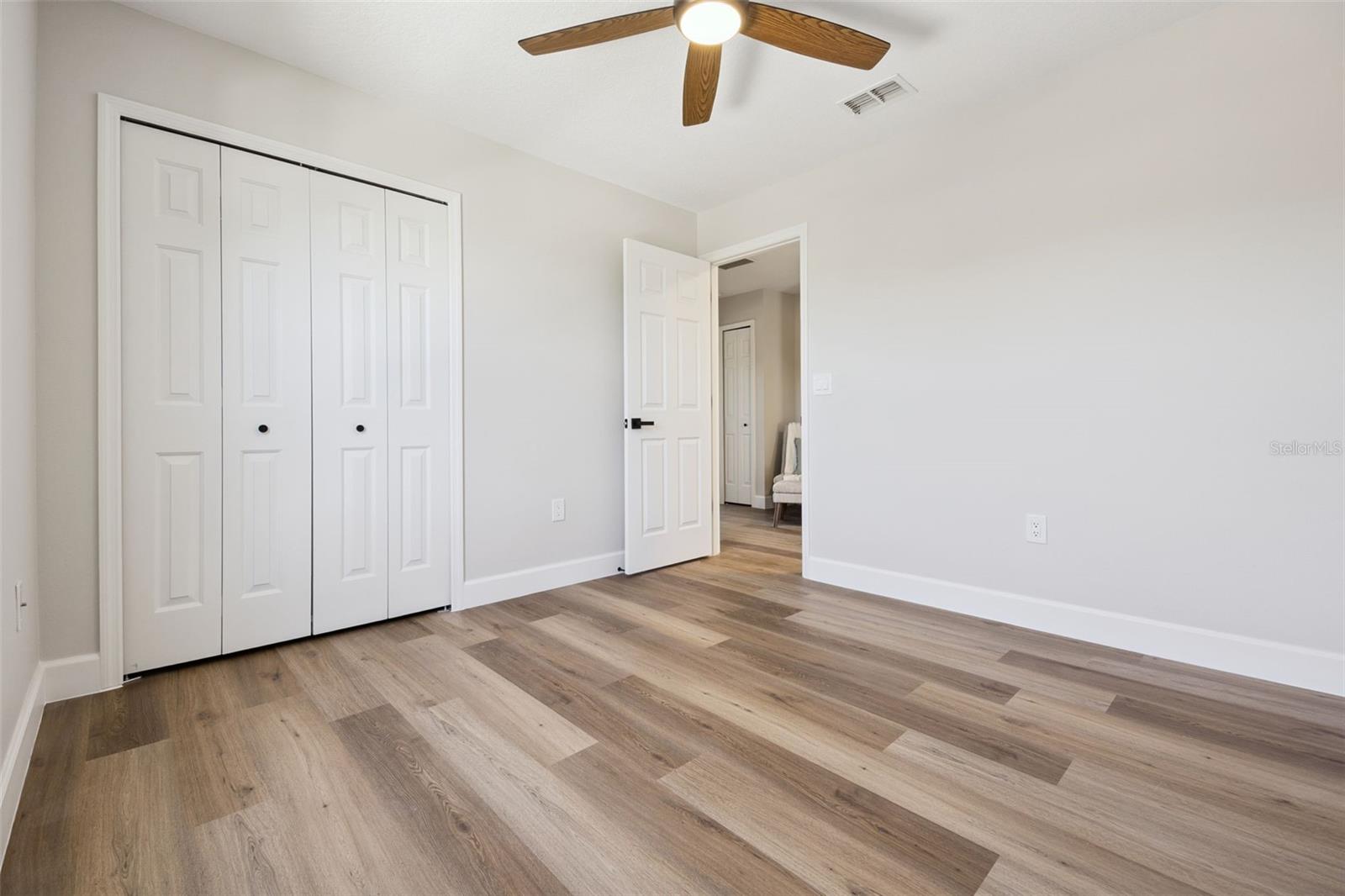 ISLAND POINTE SUB - Residential