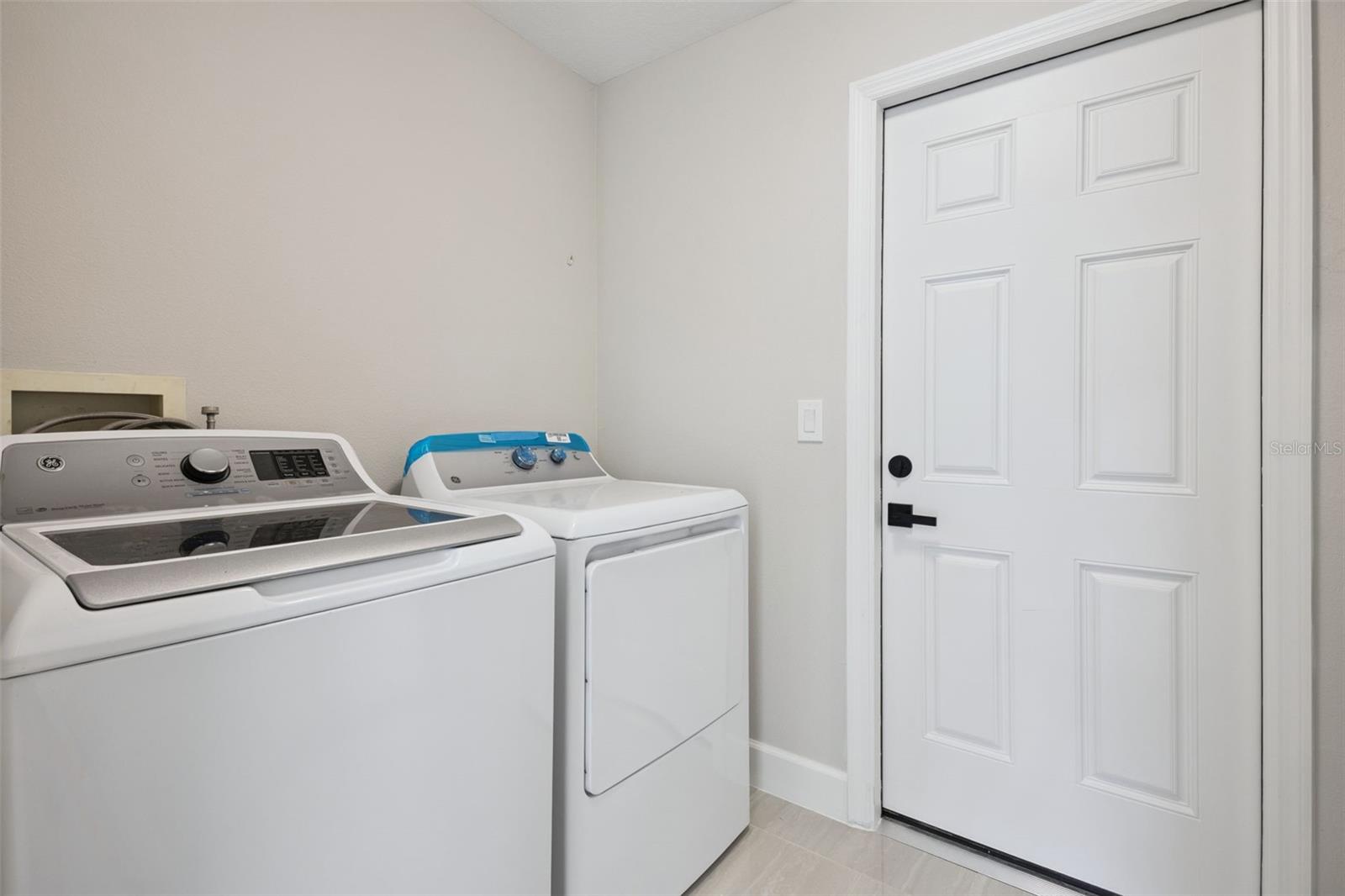 ISLAND POINTE SUB - Residential