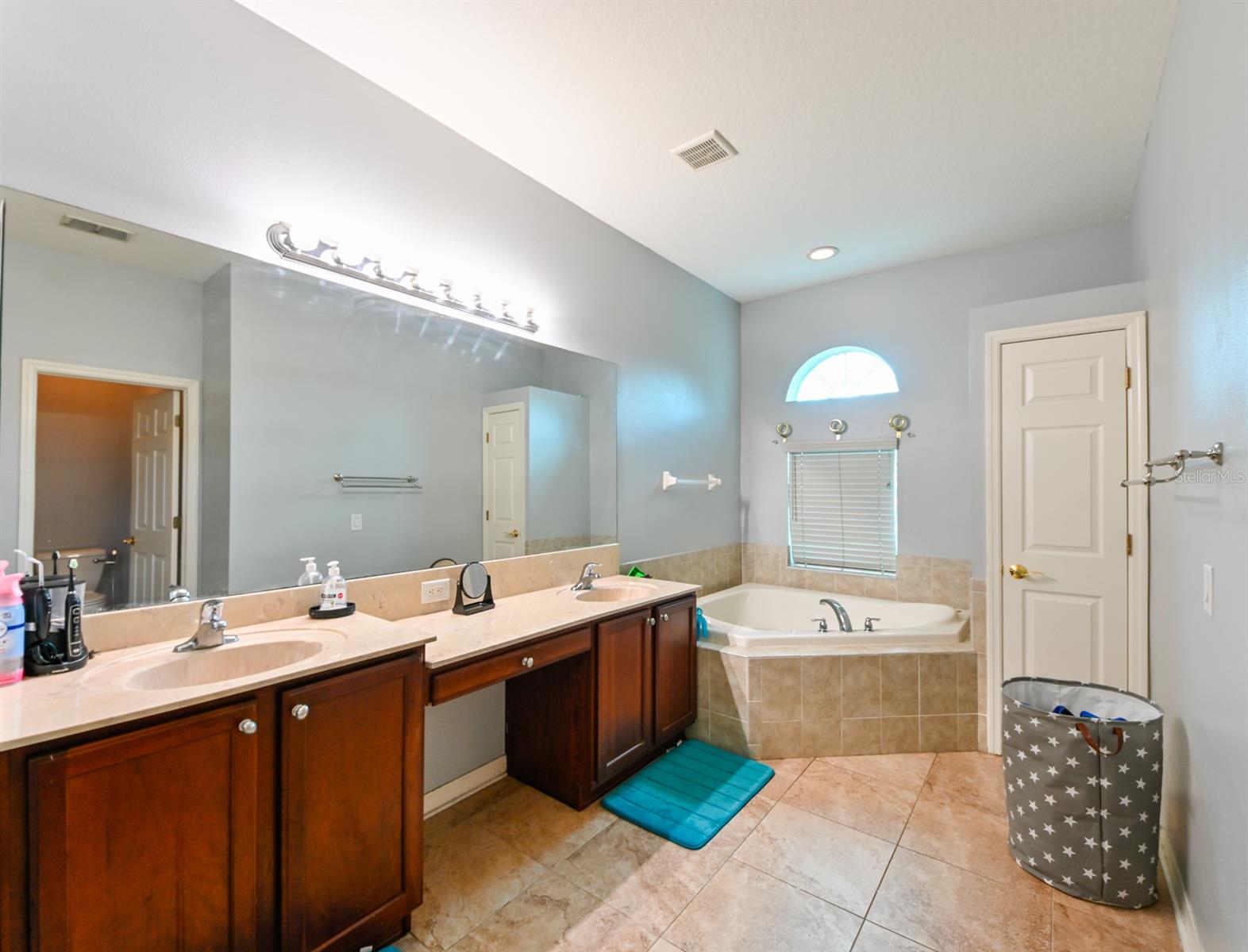 EASTON PARK PH 1 - Residential