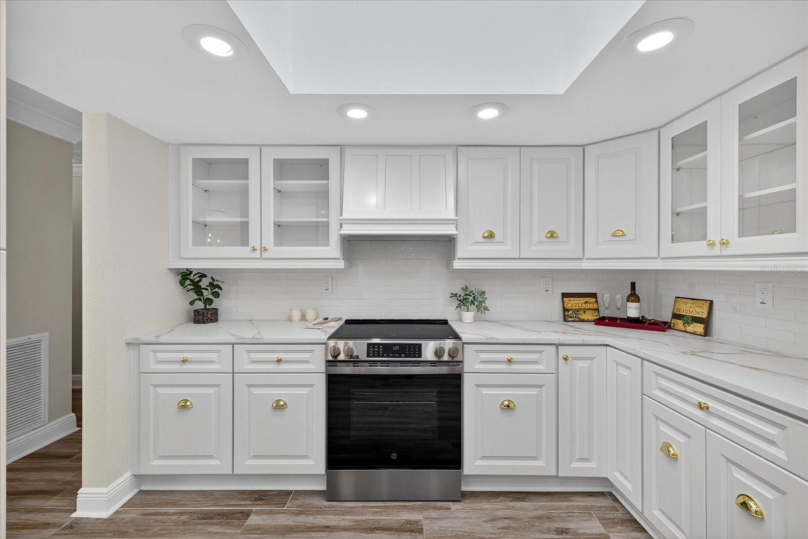 GULF HARBORS - Residential