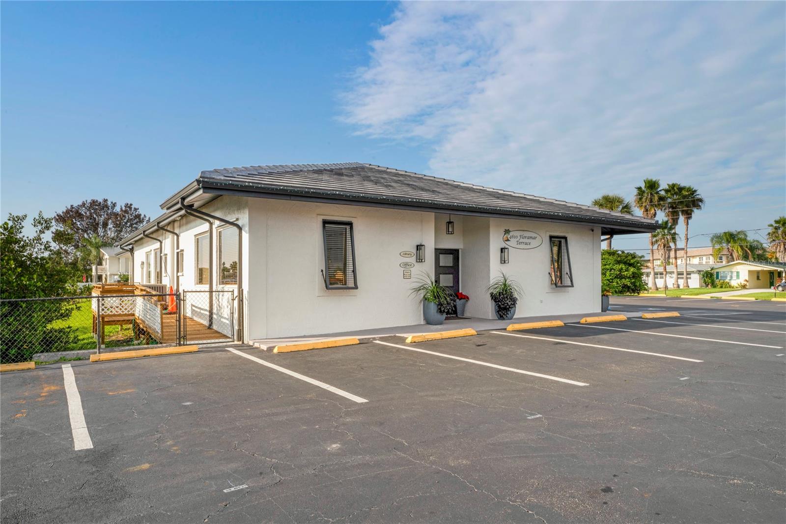 GULF HARBORS - Residential