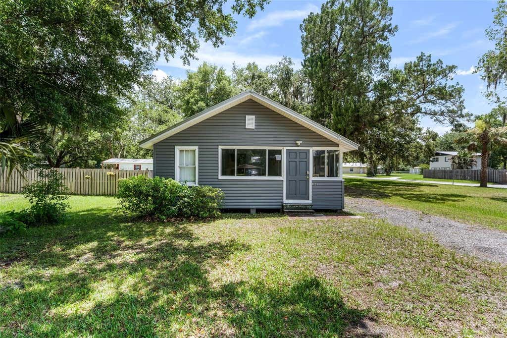 Photo of 302 Park Avenue, Hastings, FL 32145 (MLS # V4949712)
