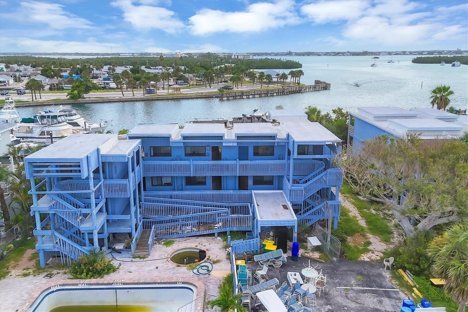 ENGLEWOOD BCH & YACHT CLUB TM - Commercial Sale