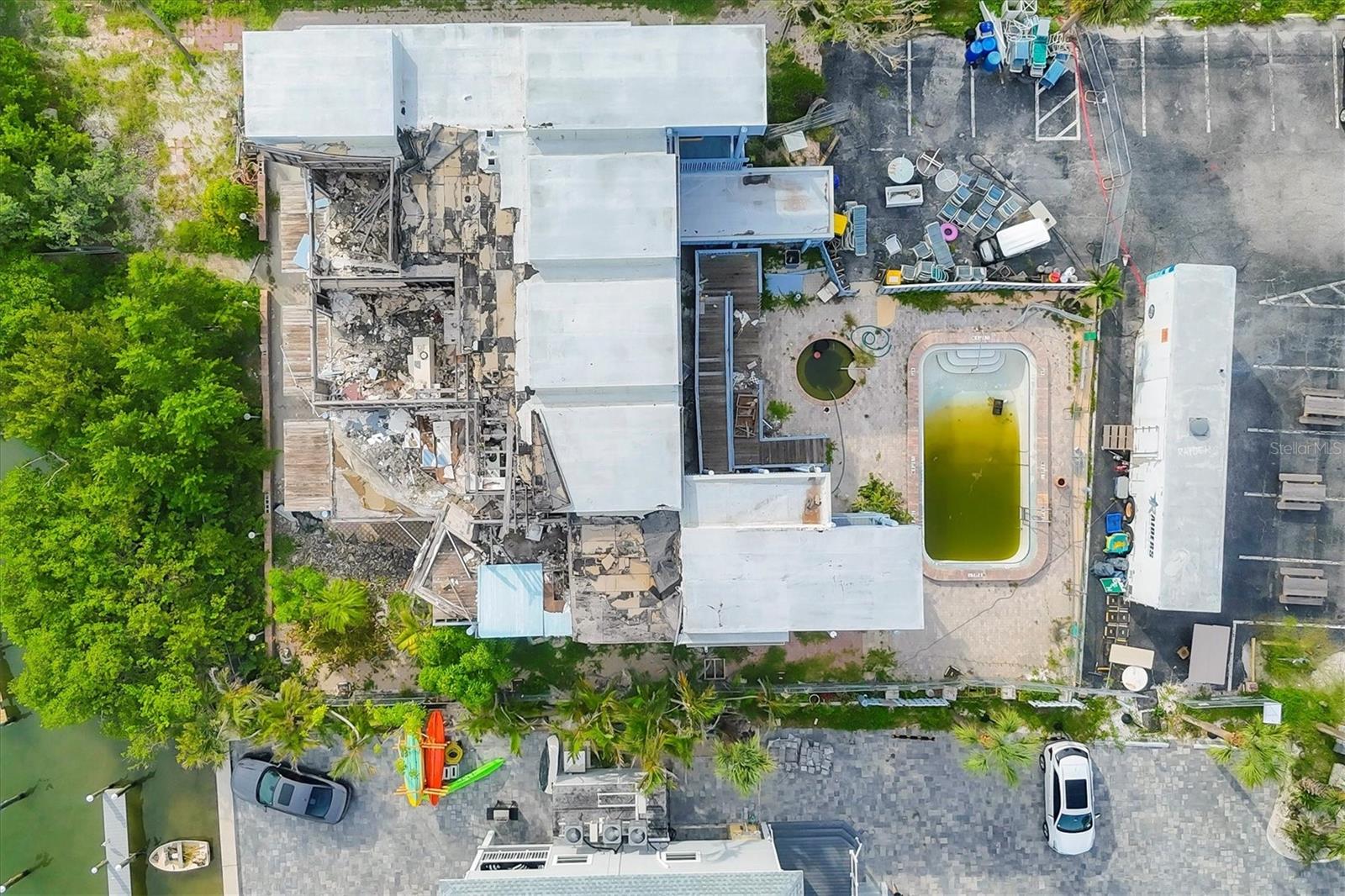 ENGLEWOOD BCH & YACHT CLUB TM - Commercial Sale