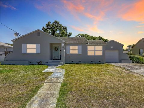 Photo of 550 40th Street S, St Petersburg, FL 33711 (MLS # TB8500036)