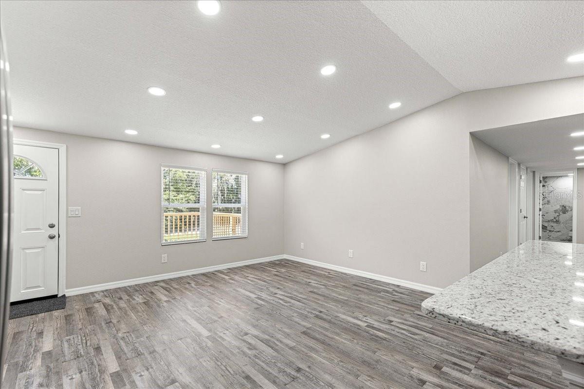 NEIGHBORHOOD 9400 - 17/22 & 17/23 W OF HWY 441 - Residential