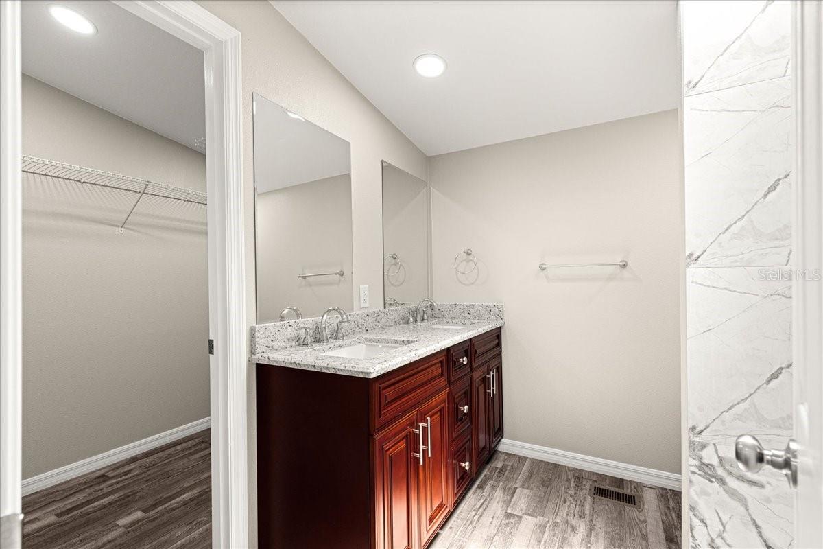 NEIGHBORHOOD 9400 - 17/22 & 17/23 W OF HWY 441 - Residential