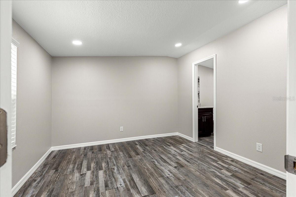 NEIGHBORHOOD 9400 - 17/22 & 17/23 W OF HWY 441 - Residential